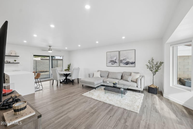 3822 Dahlia Dr, Phoenix, AZ 85032