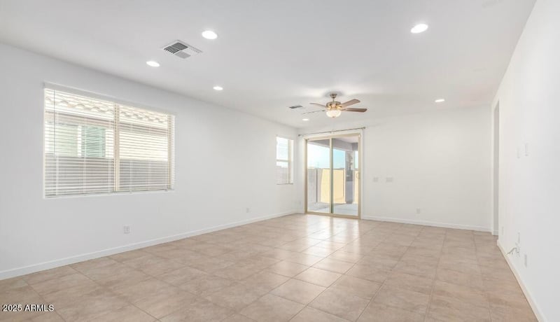 3823 64th Dr, Phoenix, AZ 85043