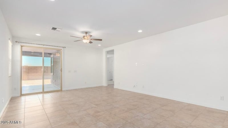 3823 64th Dr, Phoenix, AZ 85043
