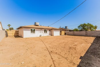 3823 Earll Dr, Phoenix, AZ 85019
