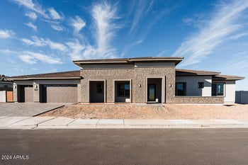 3823 Lodge Dr, Laveen, AZ 85339