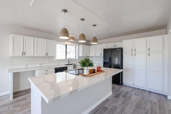 38234 15th Ave, Phoenix, AZ 85086