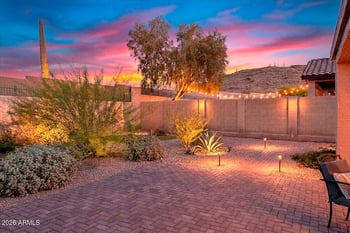 3824 Desert Creek Ln, Phoenix, AZ 85086