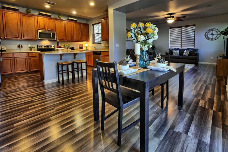 3824 E Santa Fe Ln, Gilbert, AZ 85297