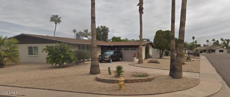3824 E Sunnyside Dr, Phoenix, AZ 85028