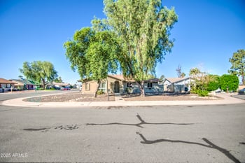 3824 Shangri La Rd, Phoenix, AZ 85029