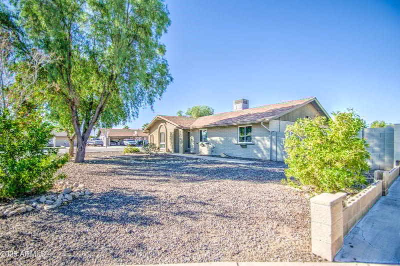 3824 Shangri La Rd, Phoenix, AZ 85029