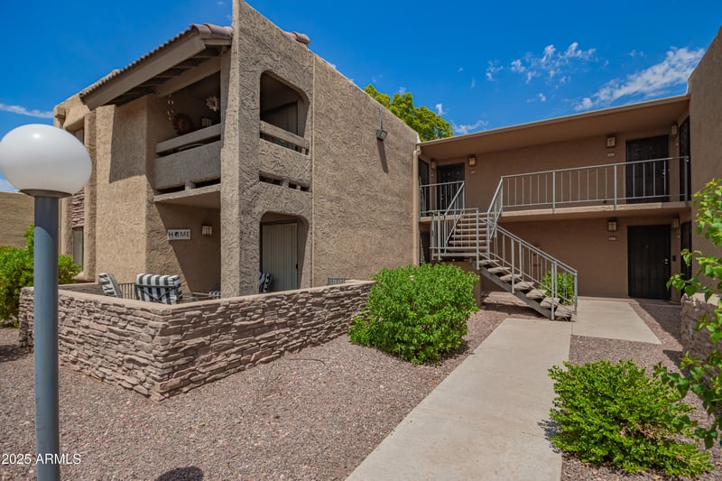 3825 Camelback Rd #207, Phoenix, AZ 85018
