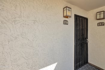 3825 Camelback Rd #218, Phoenix, AZ 85018