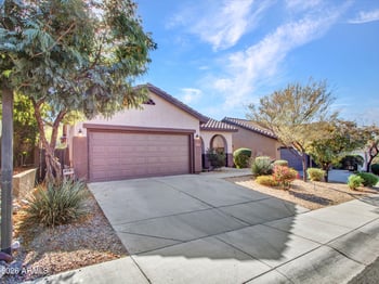3825 Desert Creek Ln, Phoenix, AZ 85086
