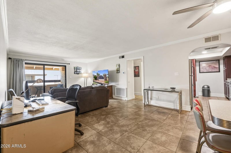 3825 E Camelback Rd #214, Phoenix, AZ 85018
