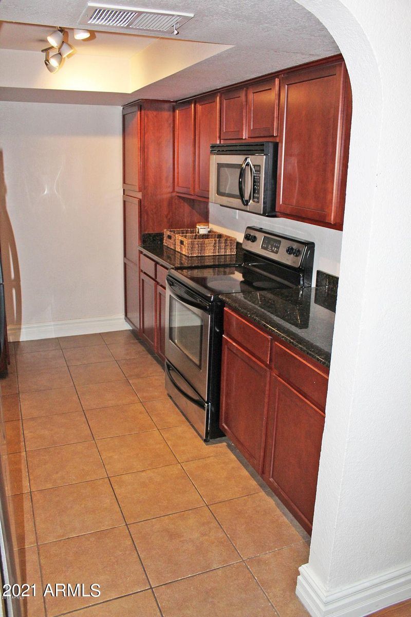 3825 E Camelback Rd #242, Phoenix, AZ 85018