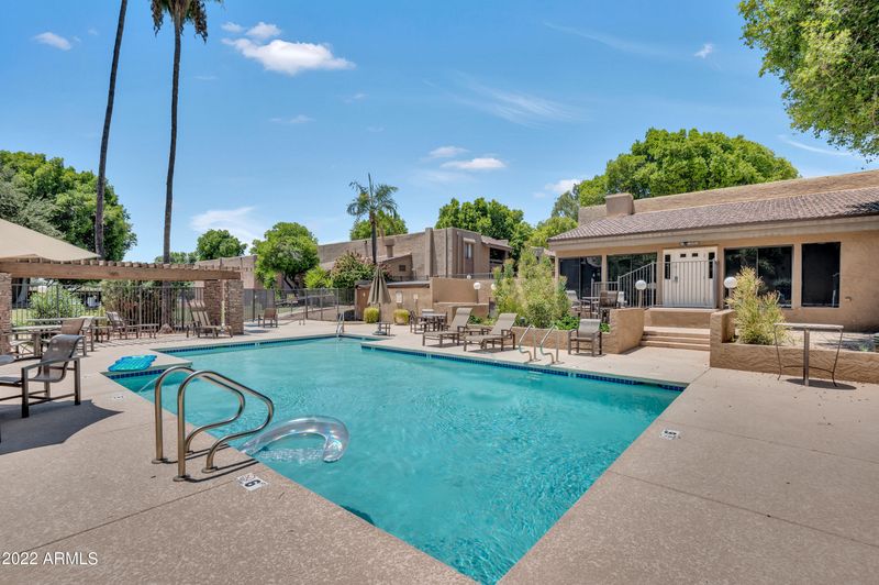 3825 E Camelback Rd #262, Phoenix, AZ 85018