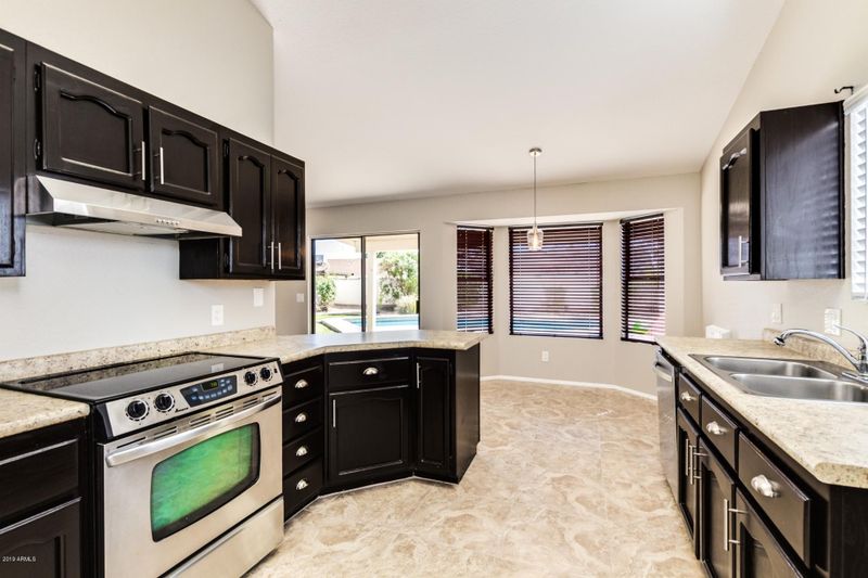 3825 E Crescent Cir, Mesa, AZ 85206