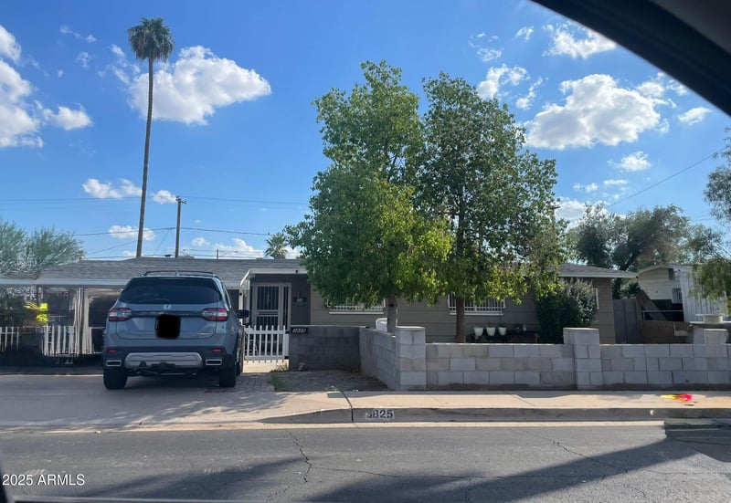 3825 Elm St, Phoenix, AZ 85019
