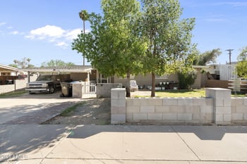 3825 Elm St, Phoenix, AZ 85019