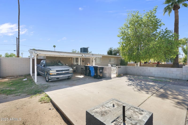 3825 Elm St, Phoenix, AZ 85019