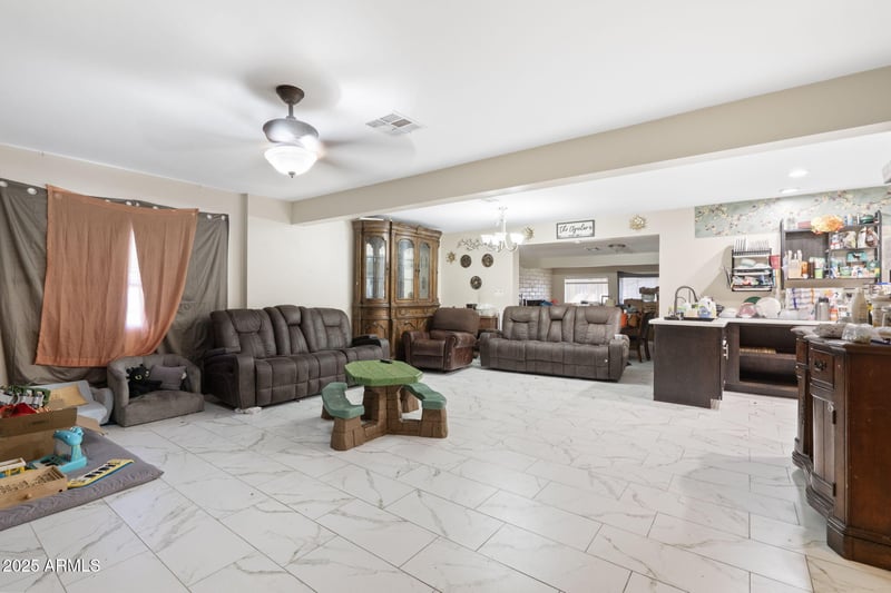 3825 Elm St, Phoenix, AZ 85019