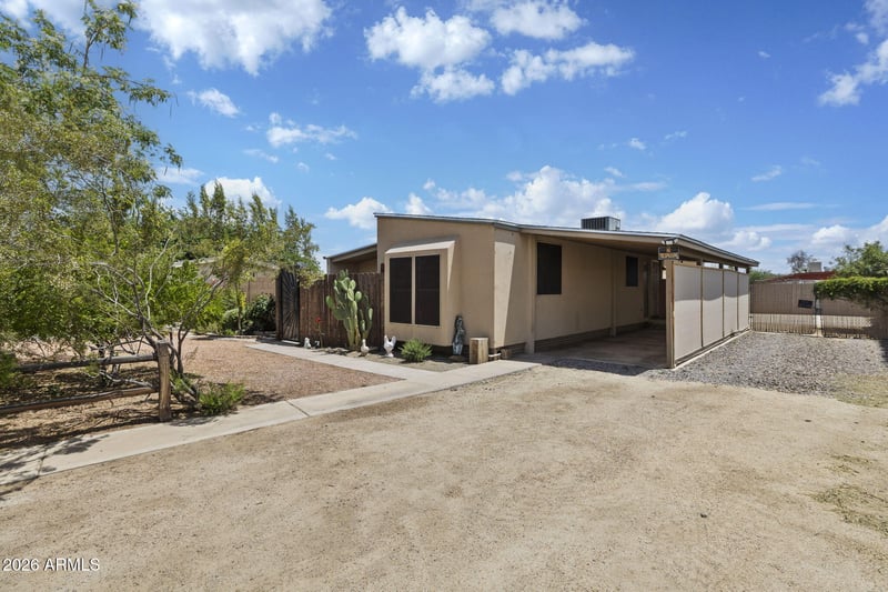 3825 Rose Garden Ln, Glendale, AZ 85308