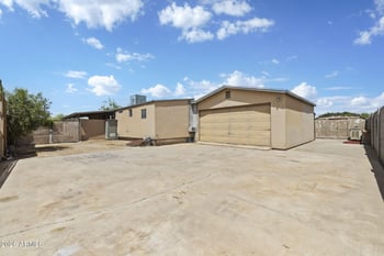 3825 Rose Garden Ln, Glendale, AZ 85308