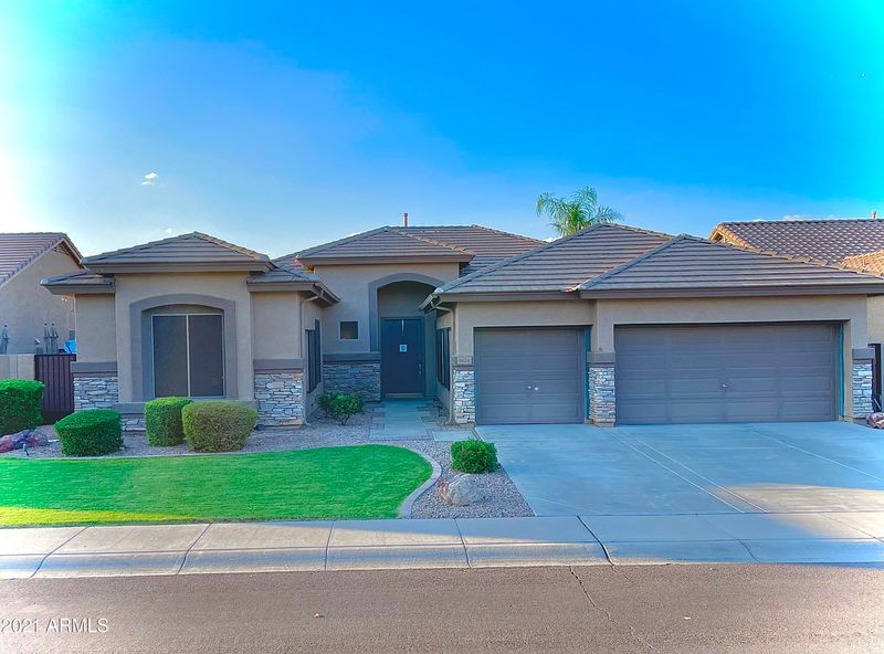 3826 E Meadowview Dr E, Gilbert, AZ 85298