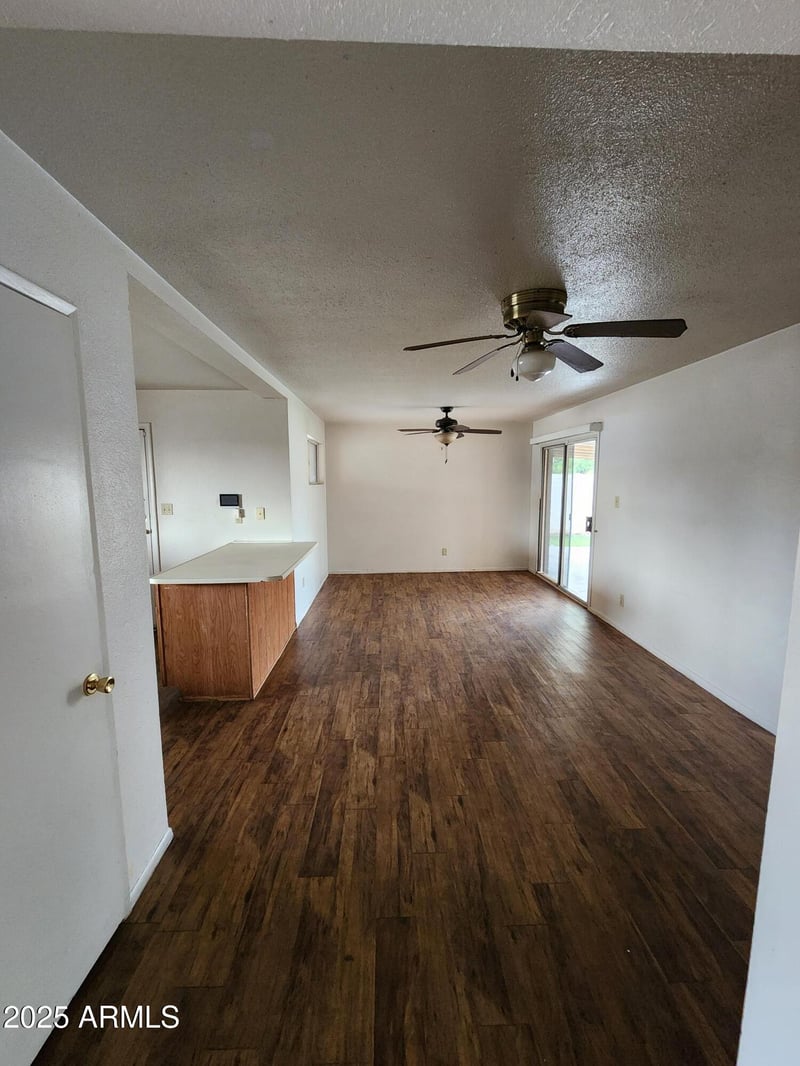 3826 Flynn Ln, Phoenix, AZ 85019