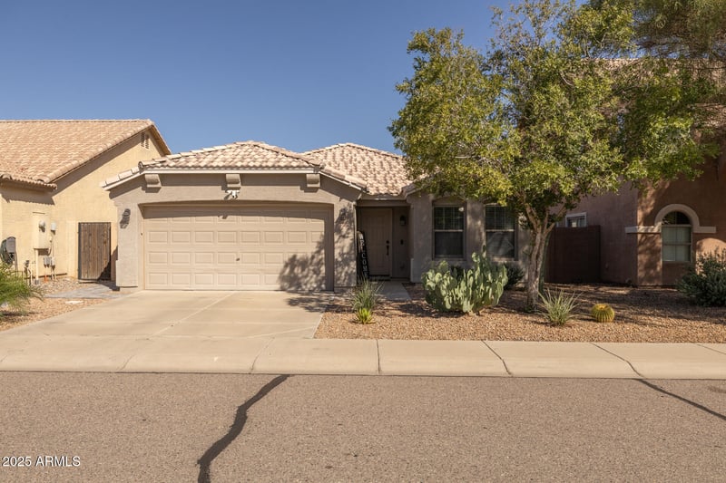 3826 Goldmine Mountain Dr, San Tan Valley, AZ 85144