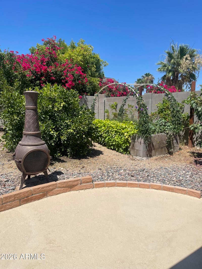 3826 Meadow Dr, Glendale, AZ 85308