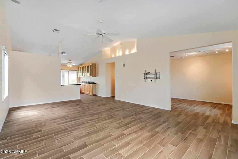 3826 W Park View Ln, Glendale, AZ 85310