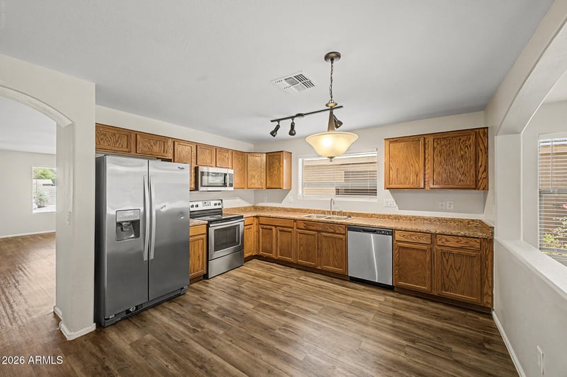 38266 Sandy Dr, San Tan Valley, AZ 85140