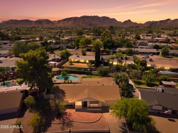 3827 Mercer Ln, Phoenix, AZ 85028