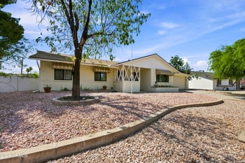 3827 Mercer Ln, Phoenix, AZ 85028