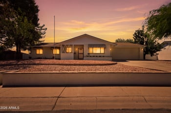 3827 Mercer Ln, Phoenix, AZ 85028