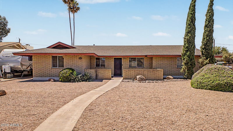 3827 E Shangri La Rd, Phoenix, AZ 85028