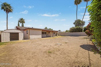 3827 Shangri La Rd, Phoenix, AZ 85028