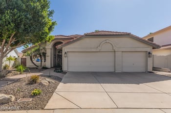 3827 Glenhaven Dr, Phoenix, AZ 85048