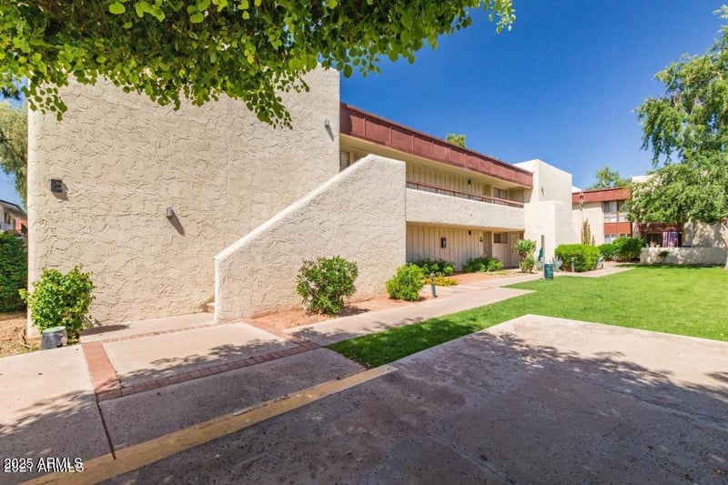3828 32nd St #213, Phoenix, AZ 85018