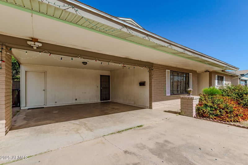 3828 Loma Ln, Phoenix, AZ 85051