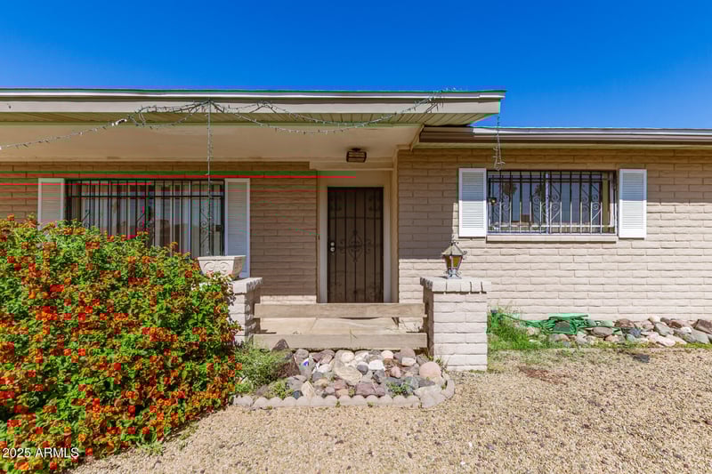 3828 Loma Ln, Phoenix, AZ 85051