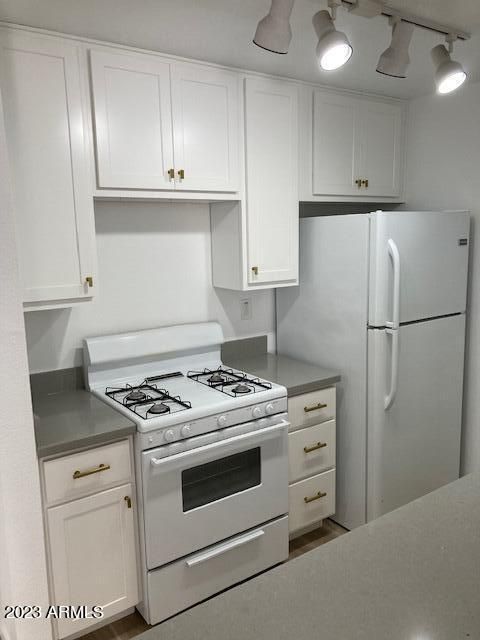 3828 N 32nd St #225, Phoenix, AZ 85018