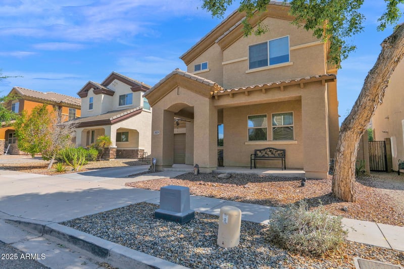 3829 Branham Ln, Phoenix, AZ 85042