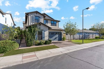 3829 E Crittenden Ln, Phoenix, AZ 85018
