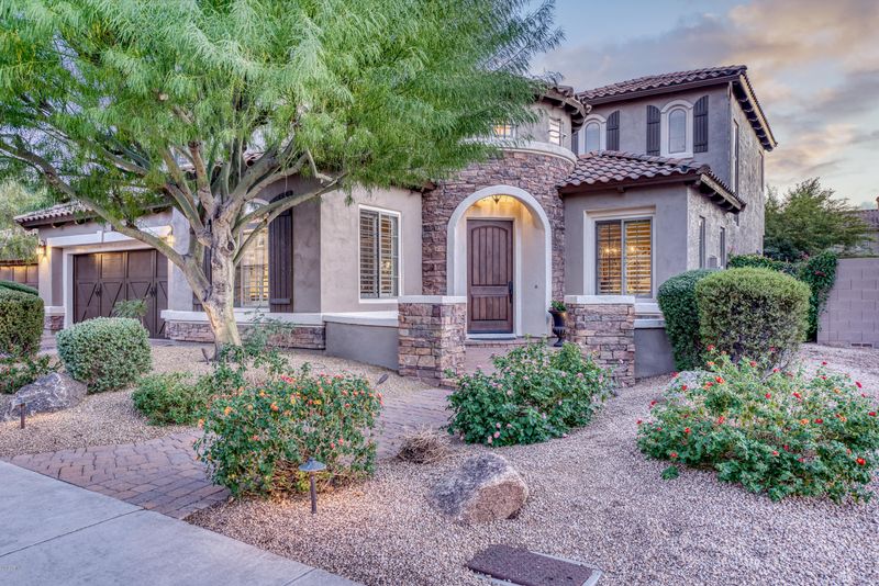 3829 E Patrick Ln, Phoenix, AZ 85050