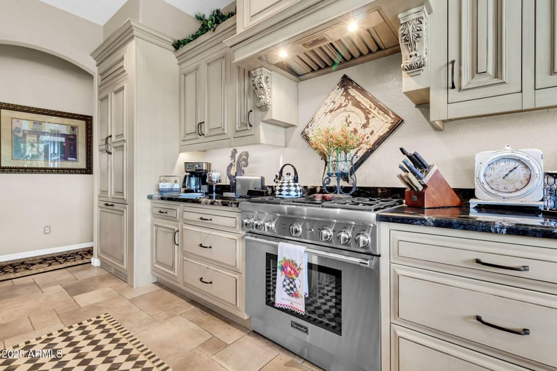 3829 Peach Tree Dr, Chandler, AZ 85249