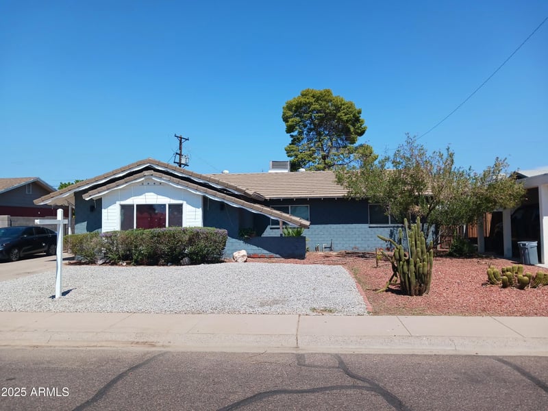 3830 Cavalier Dr, Phoenix, AZ 85019