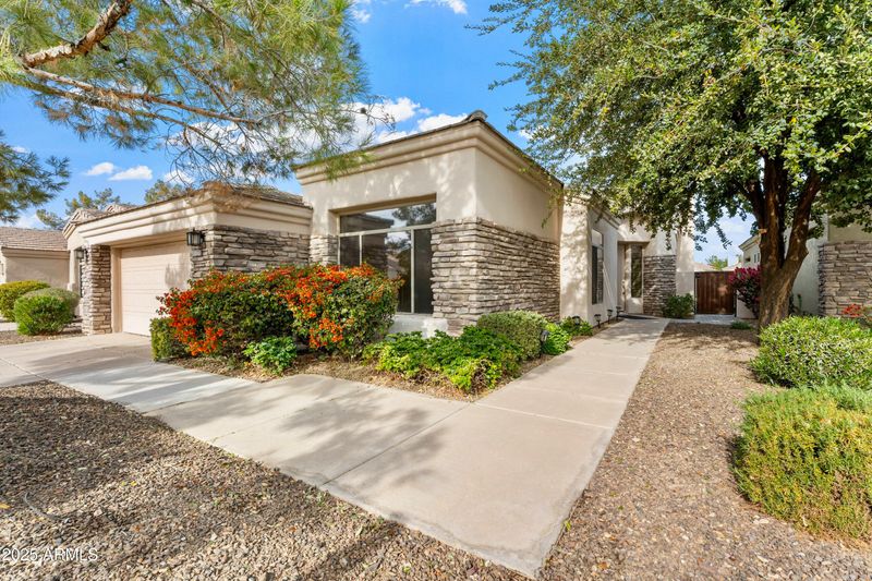 3830 E Carter Dr, Phoenix, AZ 85042