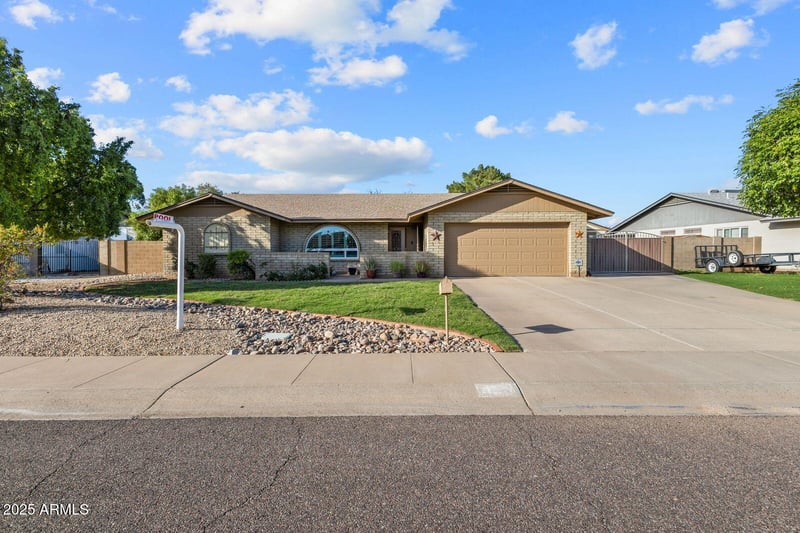 3830 Sandra Ter, Phoenix, AZ 85053