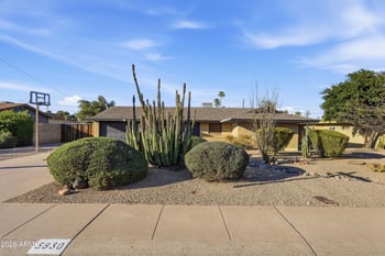 3830 Shangri La Rd, Phoenix, AZ 85028