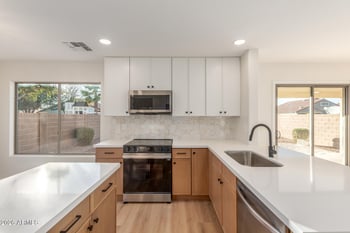 38302 Sandy Dr, San Tan Valley, AZ 85140