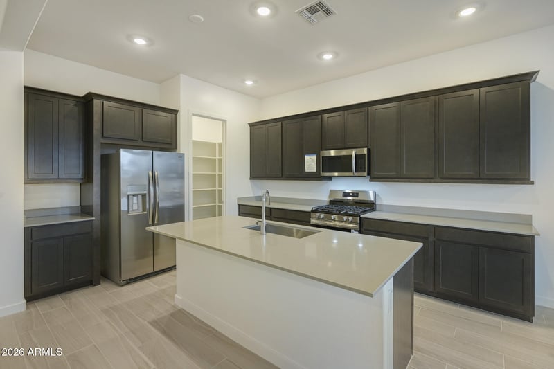 3831 Gallatin Way, San Tan Valley, AZ 85143